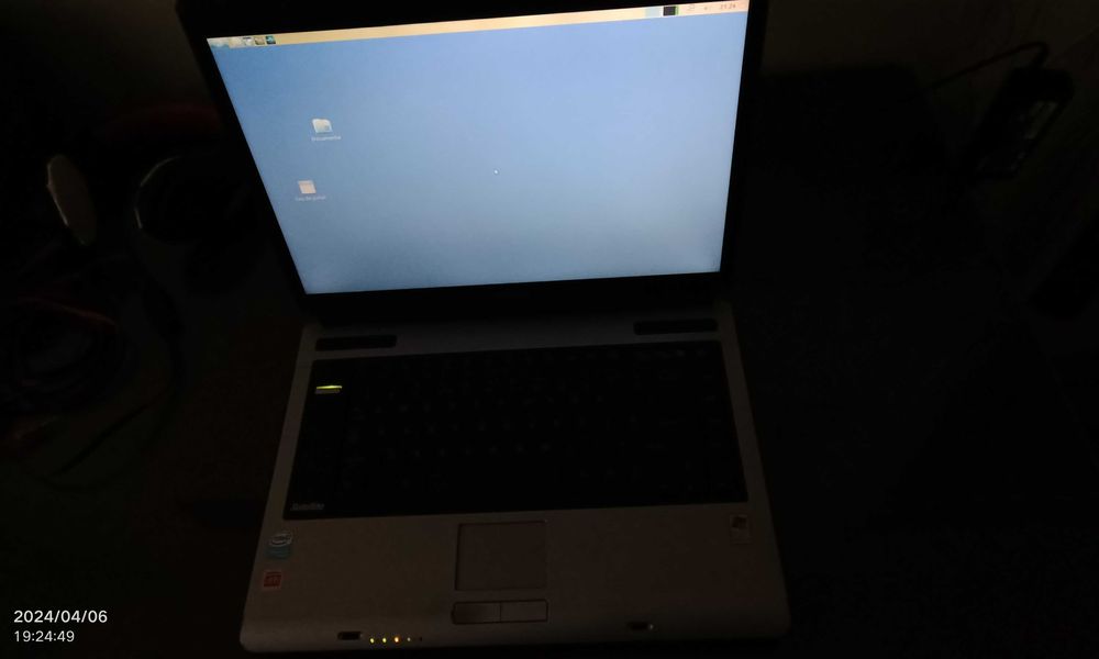 Dezmembrez Toshiba vechi Celeron M ddr2 lapto