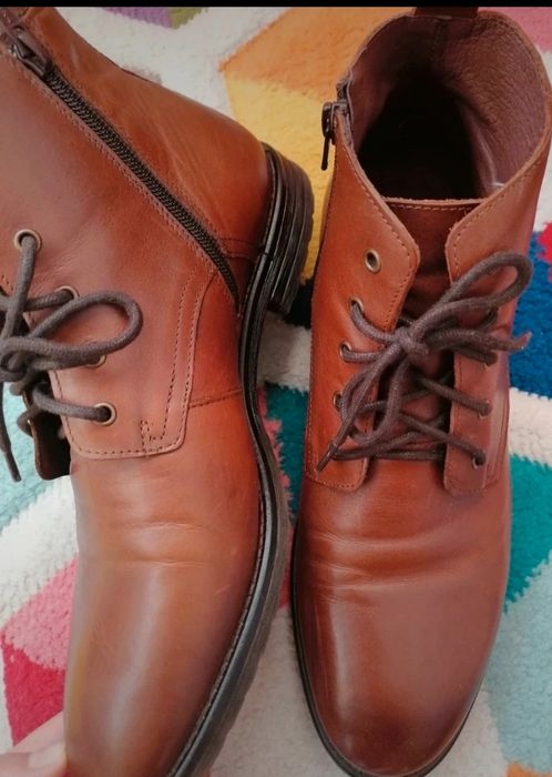 Ghete piele mărimea 43, cu interiorul de 27.5 cm