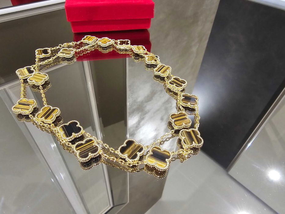 Van Cleef & Arpels VCA Gold Tiger Eye Alhambra 20 Motifs Дамско Колие