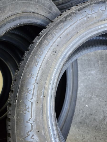 215/55/17 DUNLOP 4бр