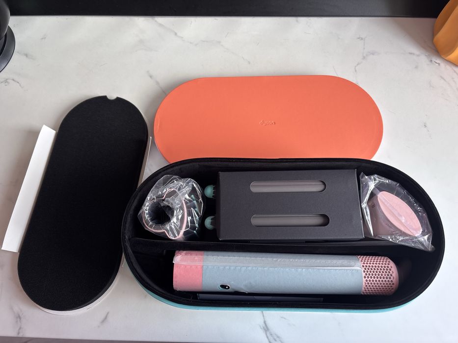 Dyson Airwrap Nou