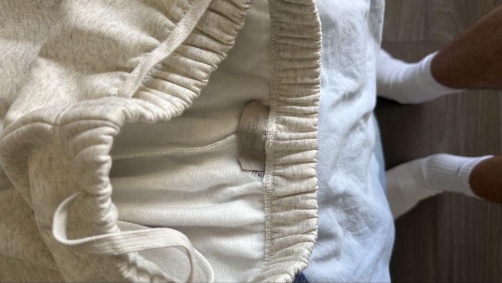 Pantaloni essentials