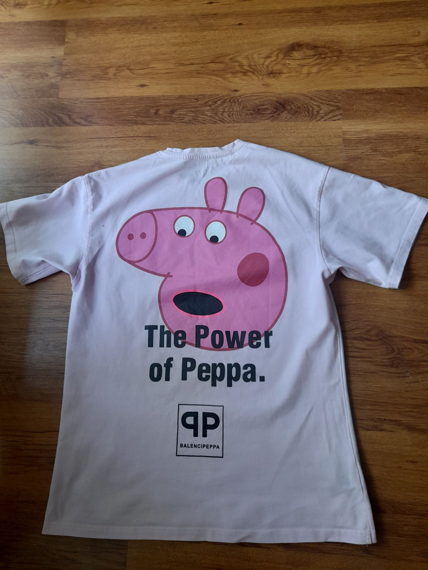Balenciaga peppa pig тениска M размер.