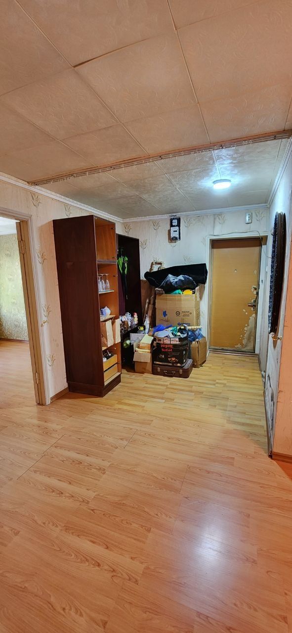 Продаётся 3/4/4 Лисунова, Черёмушки паспортный стол