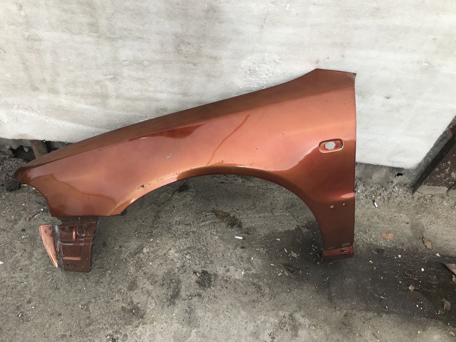 Aripa stanga audi a4 an 1996/2001