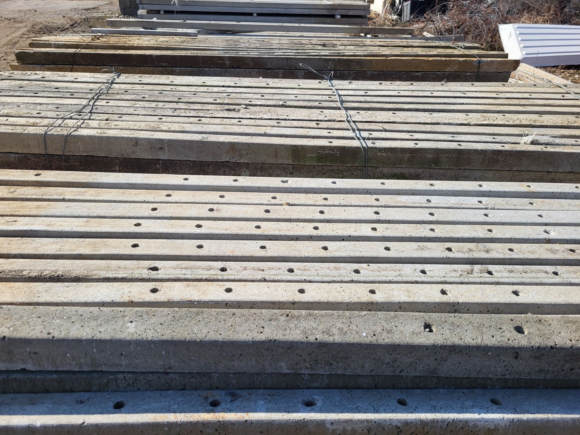 Stalpi din beton!