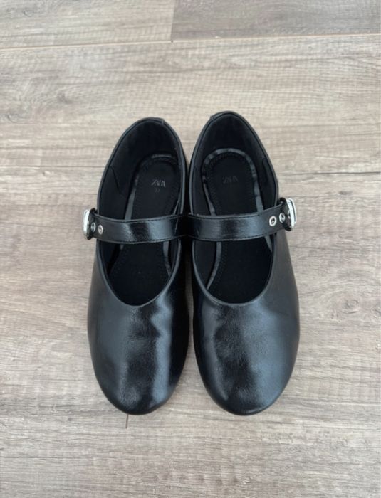 Pantofi fetite Zara.