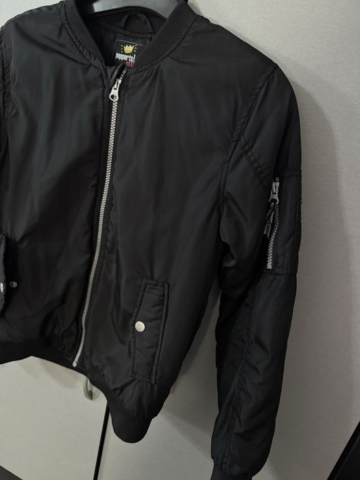 Geaca neagra xs.