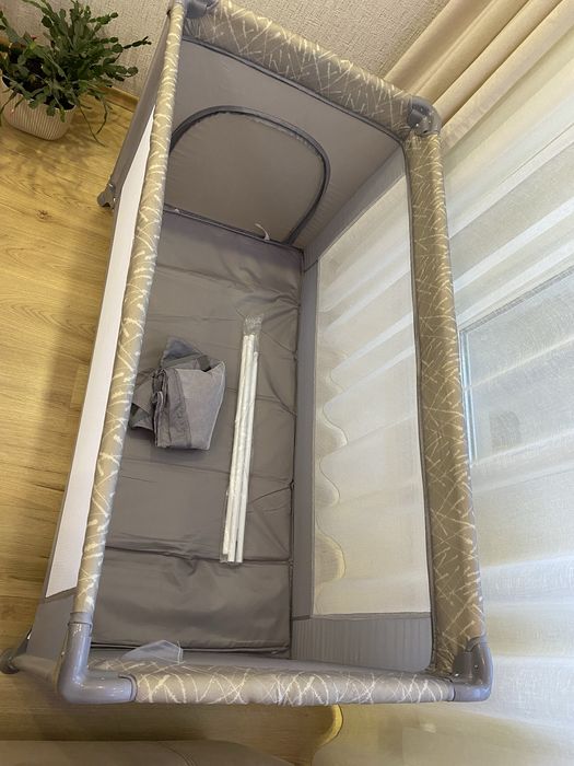 Преносима бебешка кошара