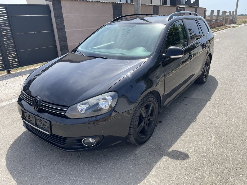 VW Golf VI 1.6 TDI, navigatie,pilot automat,klima,geamuri electrice