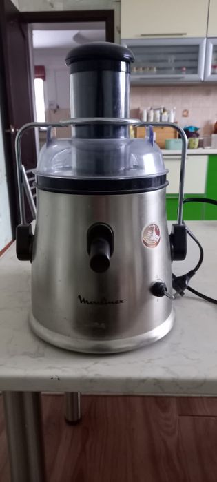 Продаётся соковыжималка Moulinex