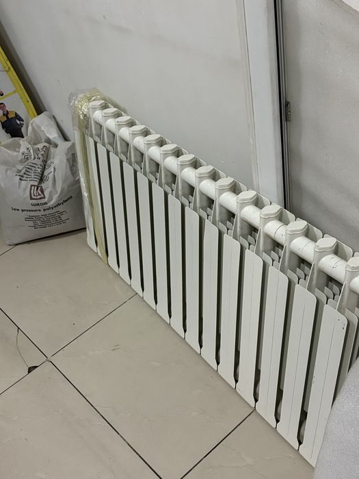 Батарея, радиатр для большого дома,14мекций,обеспечивает быструое тепл