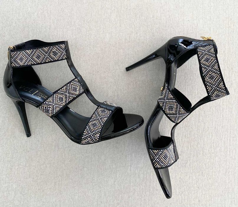 Vand sanda noua  marime 41 brand lux CONHPOL BIS