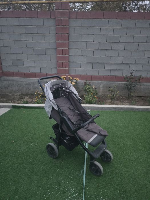 Отдам коляску даром