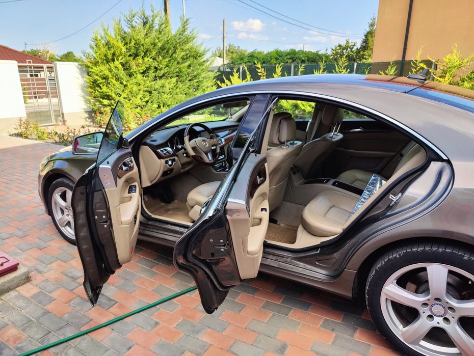 Vând Mercedes CLS 350 4 matic