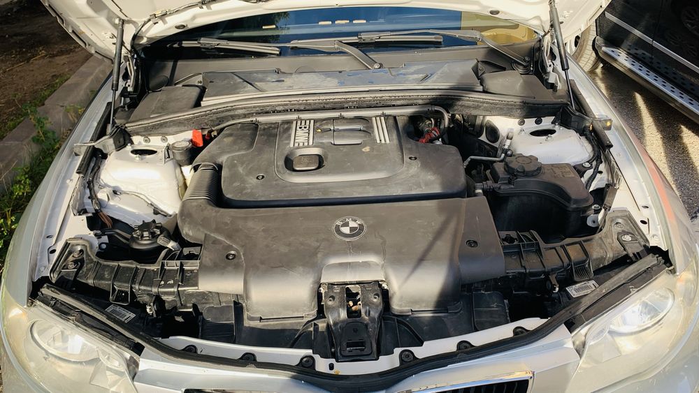 Продавам BMW 120D