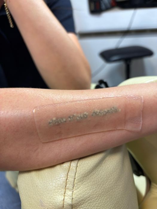 100 lei Folia Magică pentru indepartat tatuaje cu laserul
Descoperă Fo
