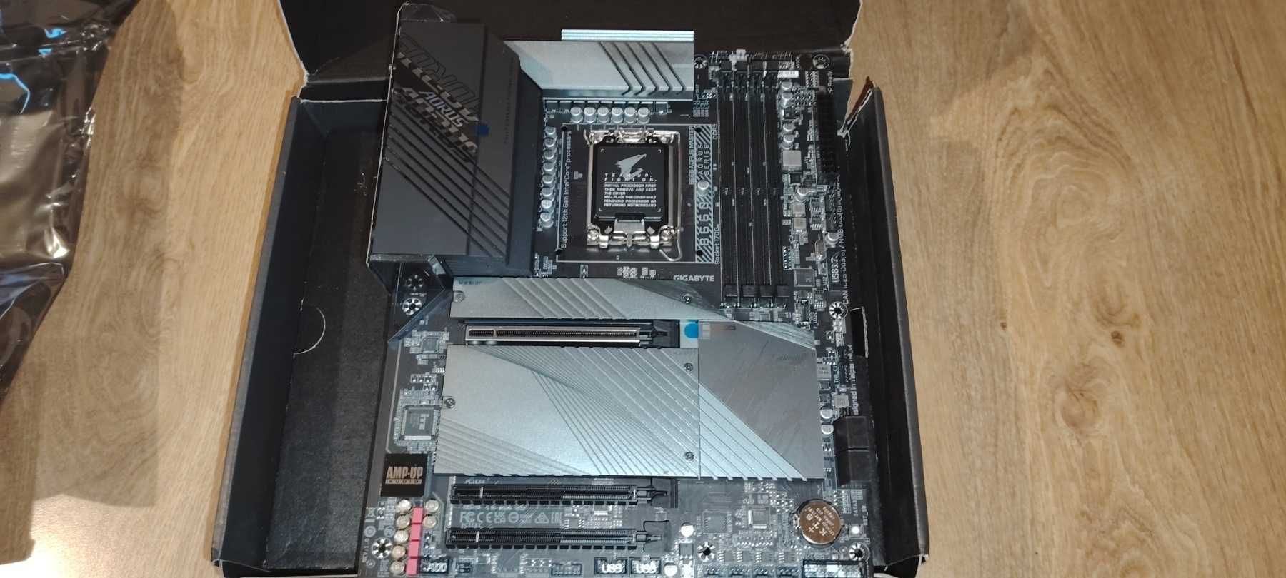 НОВИ ! GIGABYTE B660 AORUS Master WIFI DDR5 + Intel i5-14600K 14 Cores