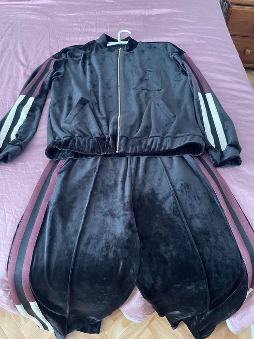 Спортивный костюм велюровый новый