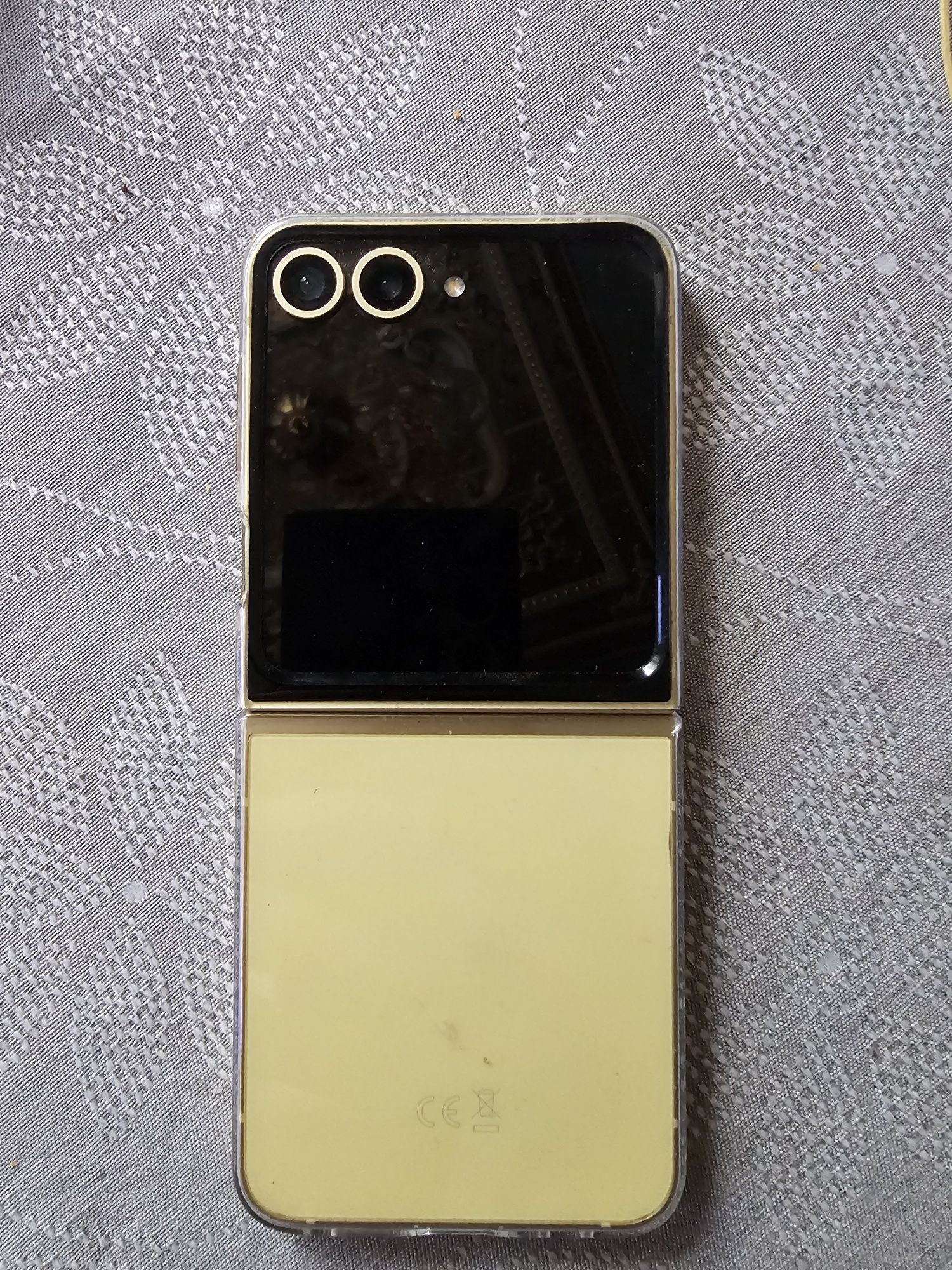 Samsung Galaxy Z Flip 6, НУЖДА ОТ РЕМОНТ