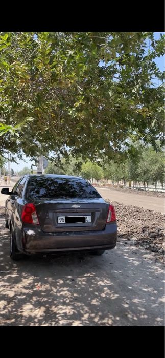 Lacetti Gentra sotiladi