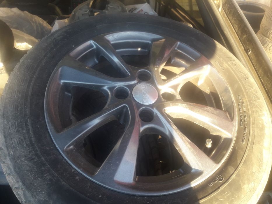Продам комплект дисков и резины на 14