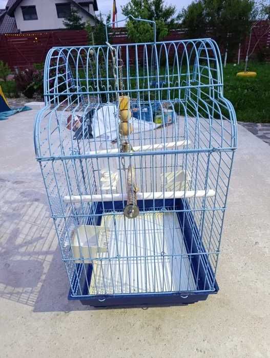 Cușcă mare de păsări