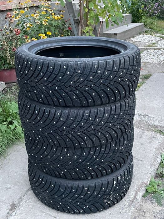 Зимние шины R17 с шипами