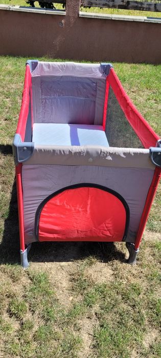 Patut copii,,gri cu rosu, cu saltea.