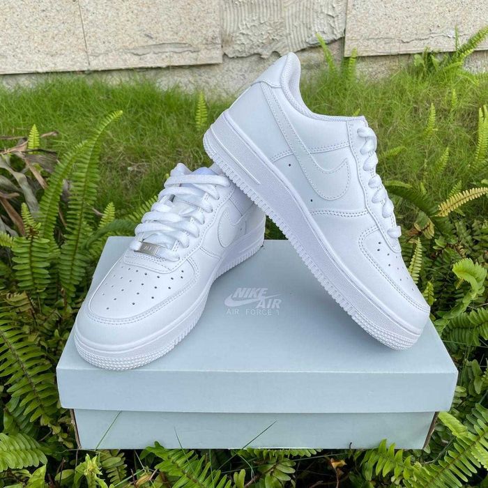 Nike Air Force 1 White Low