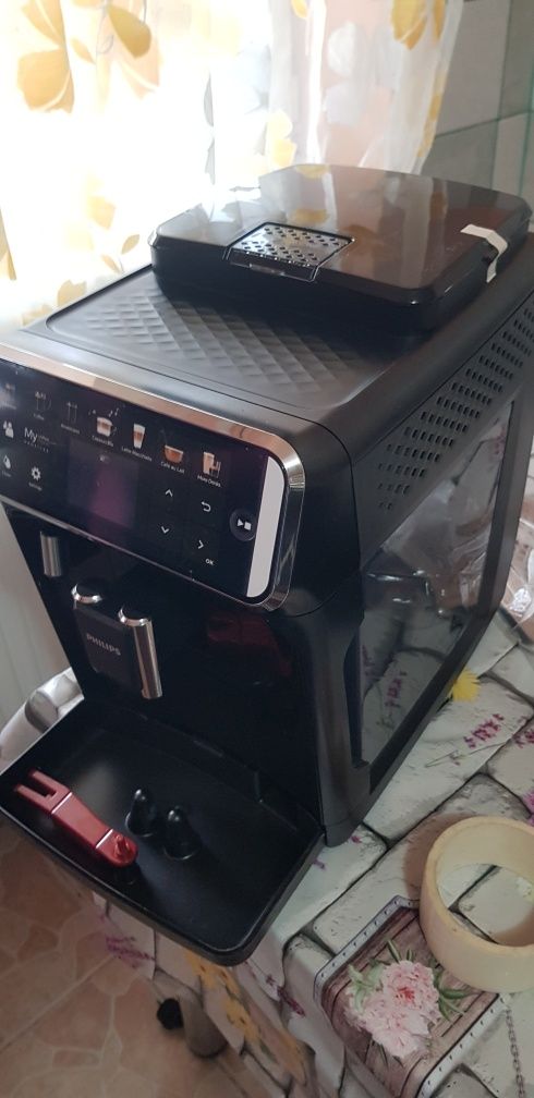 Espressor automat Philips seria 5400 LatteGo EP5447/90