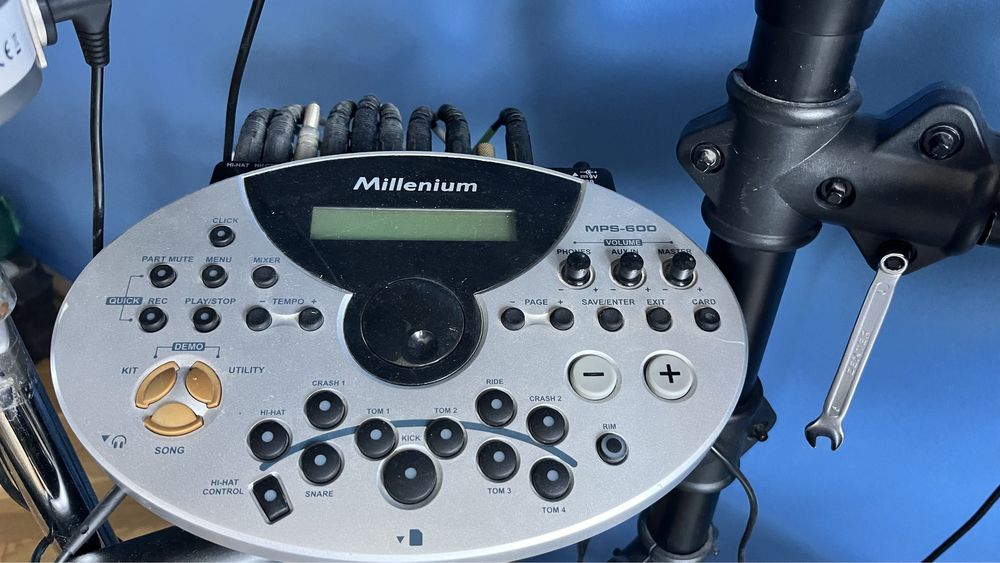 Tobe Electronice MILLENIUM MPS-600 + extra