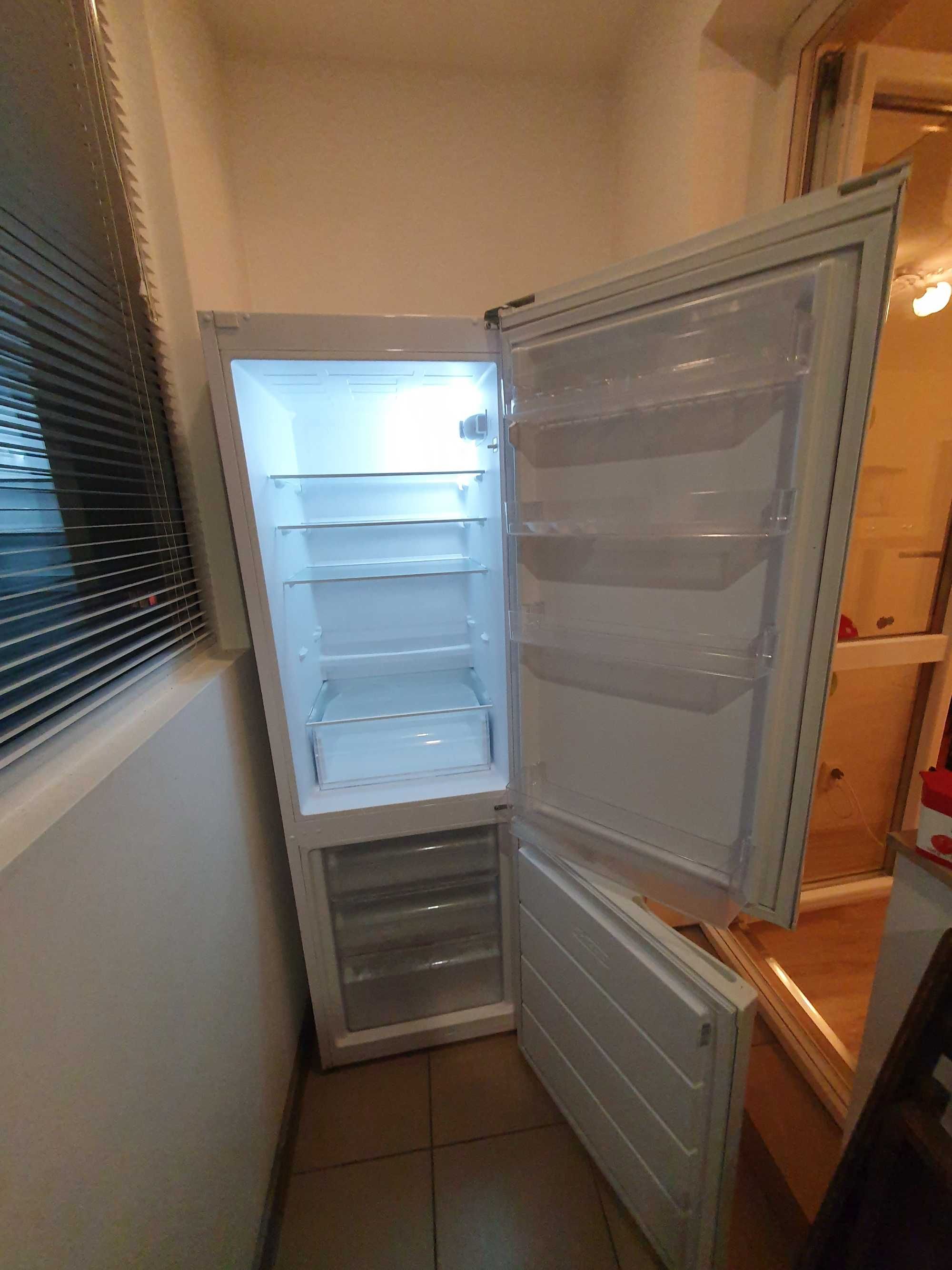 Хладилник с фризер VESTFROST VFC 278 170.00 см