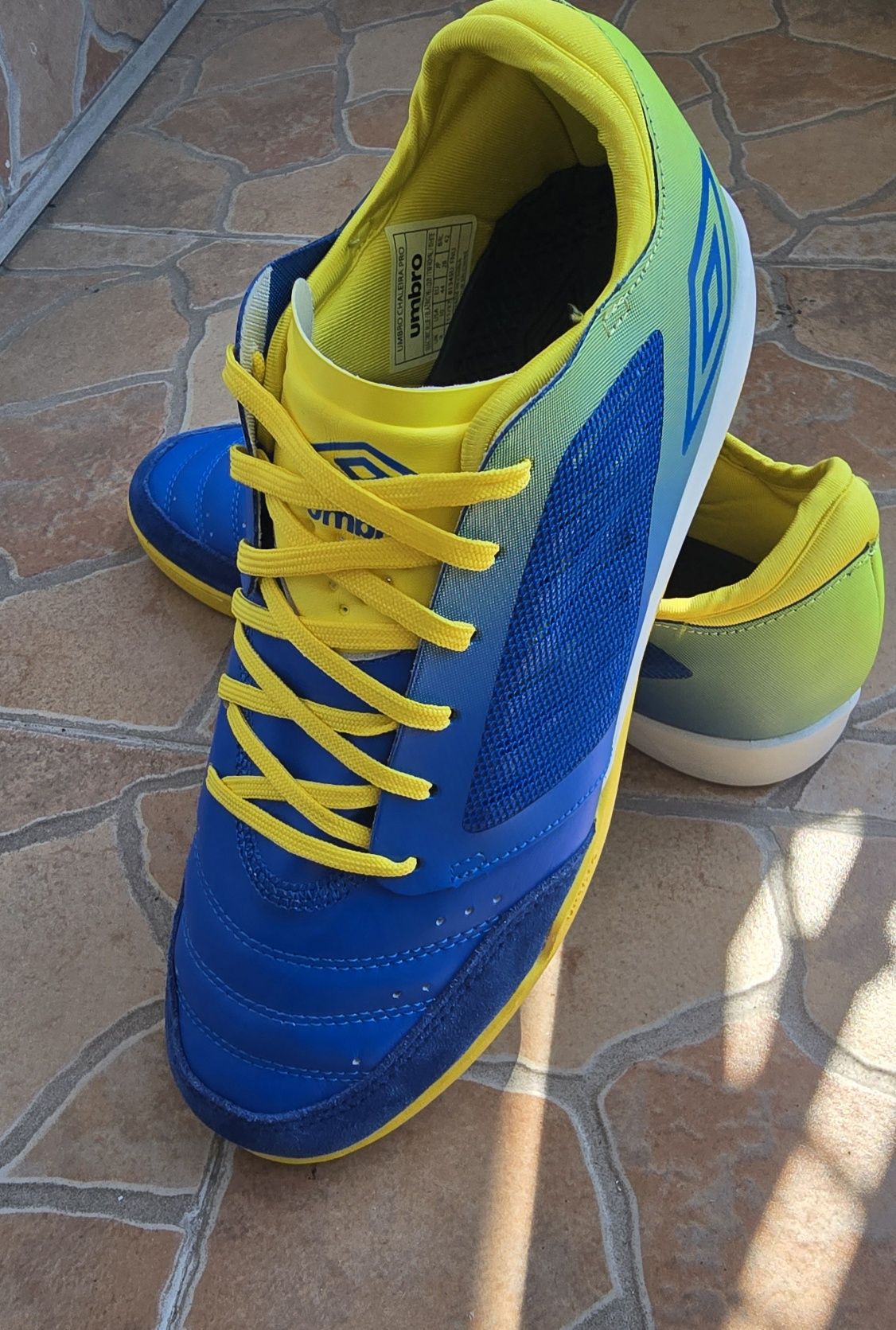 Маратонки Umbro 44