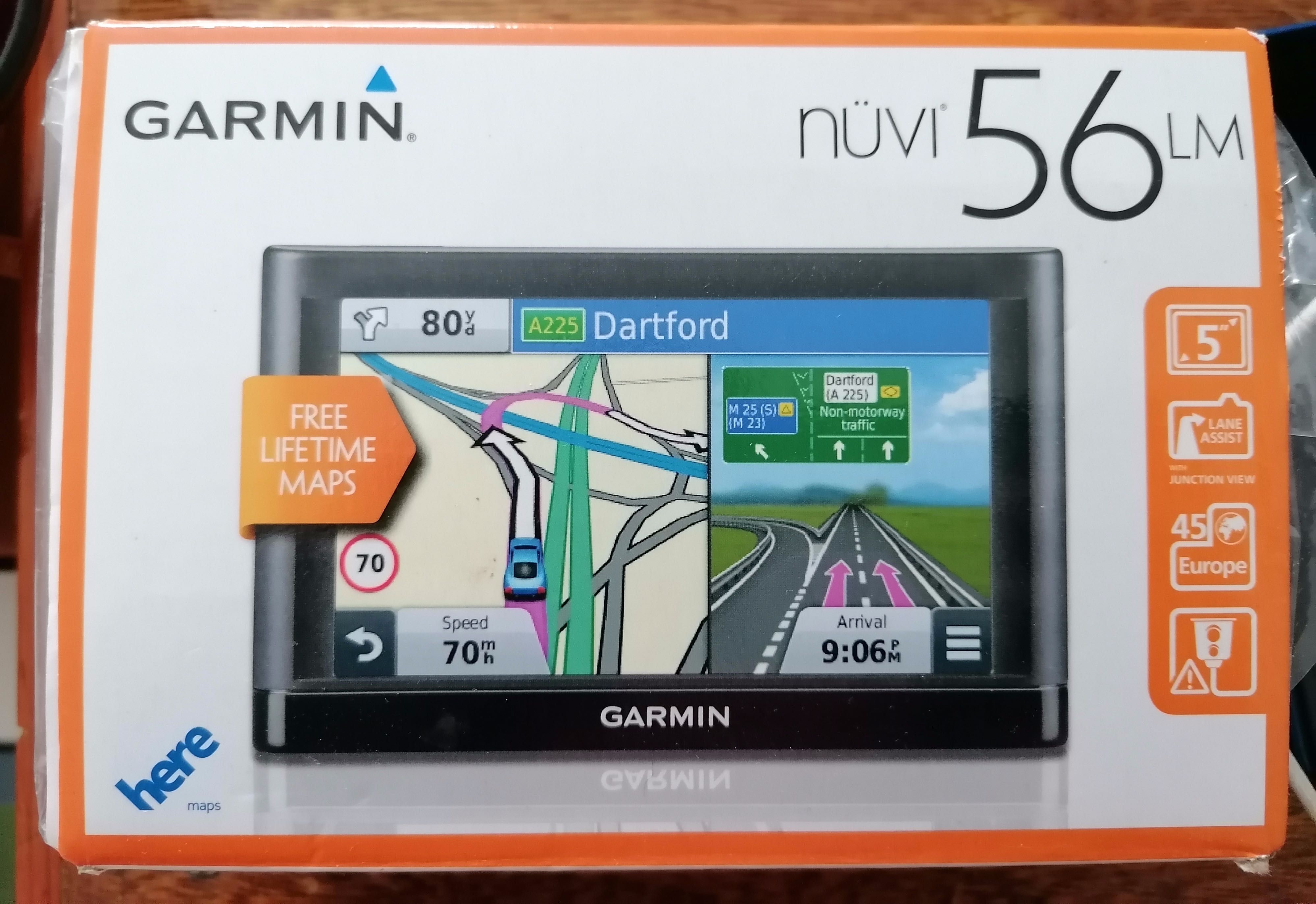 навигатор GARMIN NUVI 56 LM екран 5 инча, състояние отлично