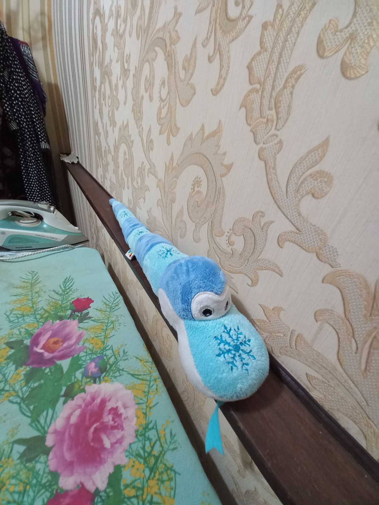 Продам мягкие игрушки и куклы