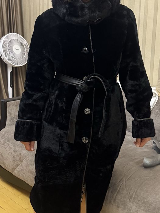 Продам шубу в отличном состояний