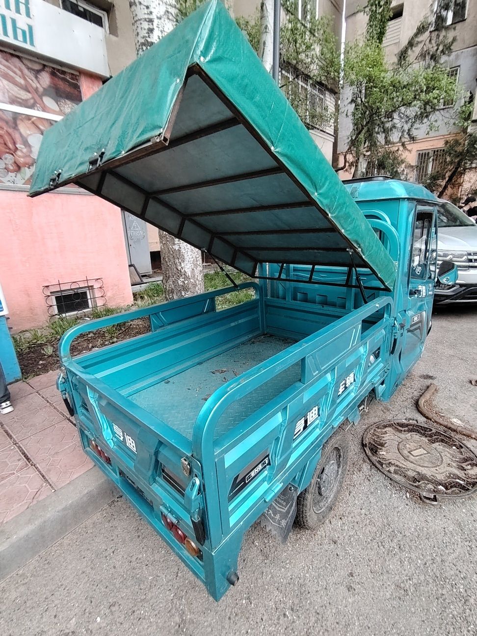 Трицикл продам (грузовой мотоцикл)