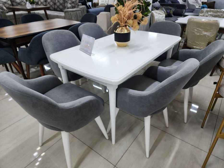 Стол и стулья от комфорт мебель