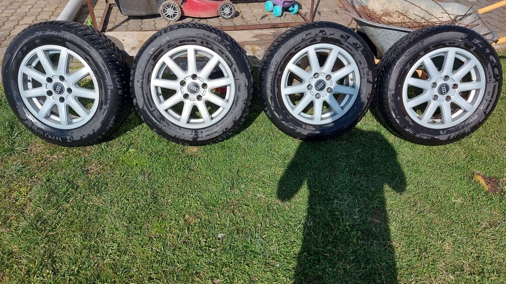 Vând jante R15 audi cu anvelope iarnă
