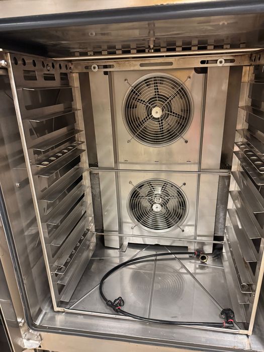 Cuptor patiserie dublu MIWE cu sistem de spălare