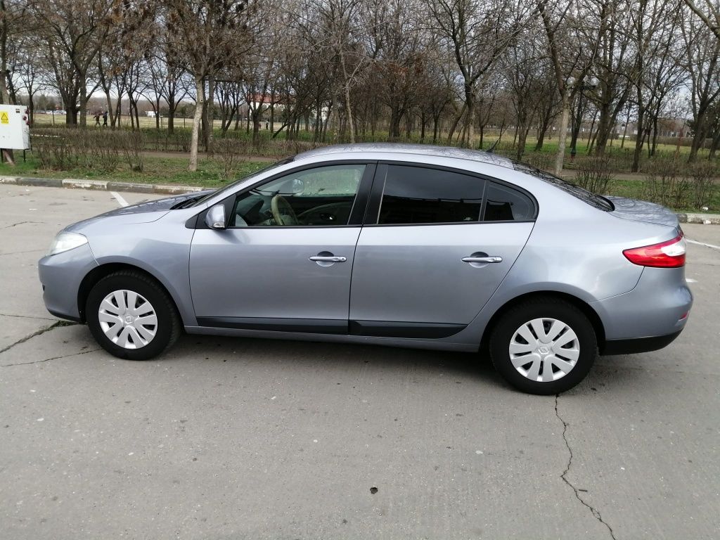 Renault Fluence 2011 / 1,6 Benzina + GPL