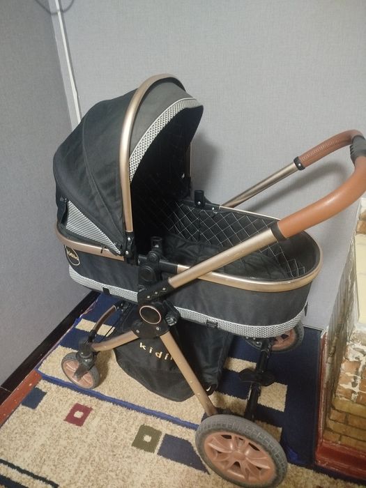 Коляска в хорошем состоянии