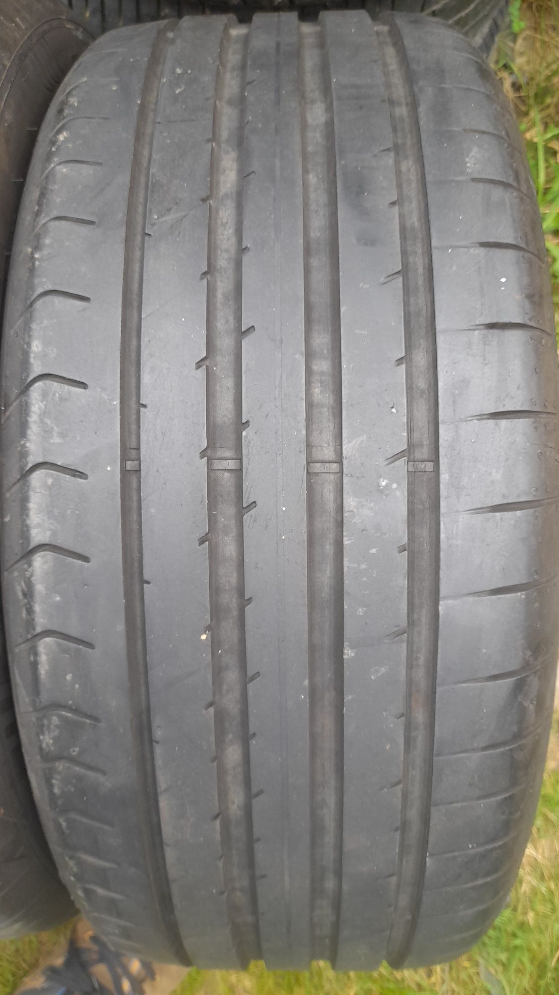 Vand 4 anvelope de iarna 225 45 r17 FULDA și FALKEN foarte bune