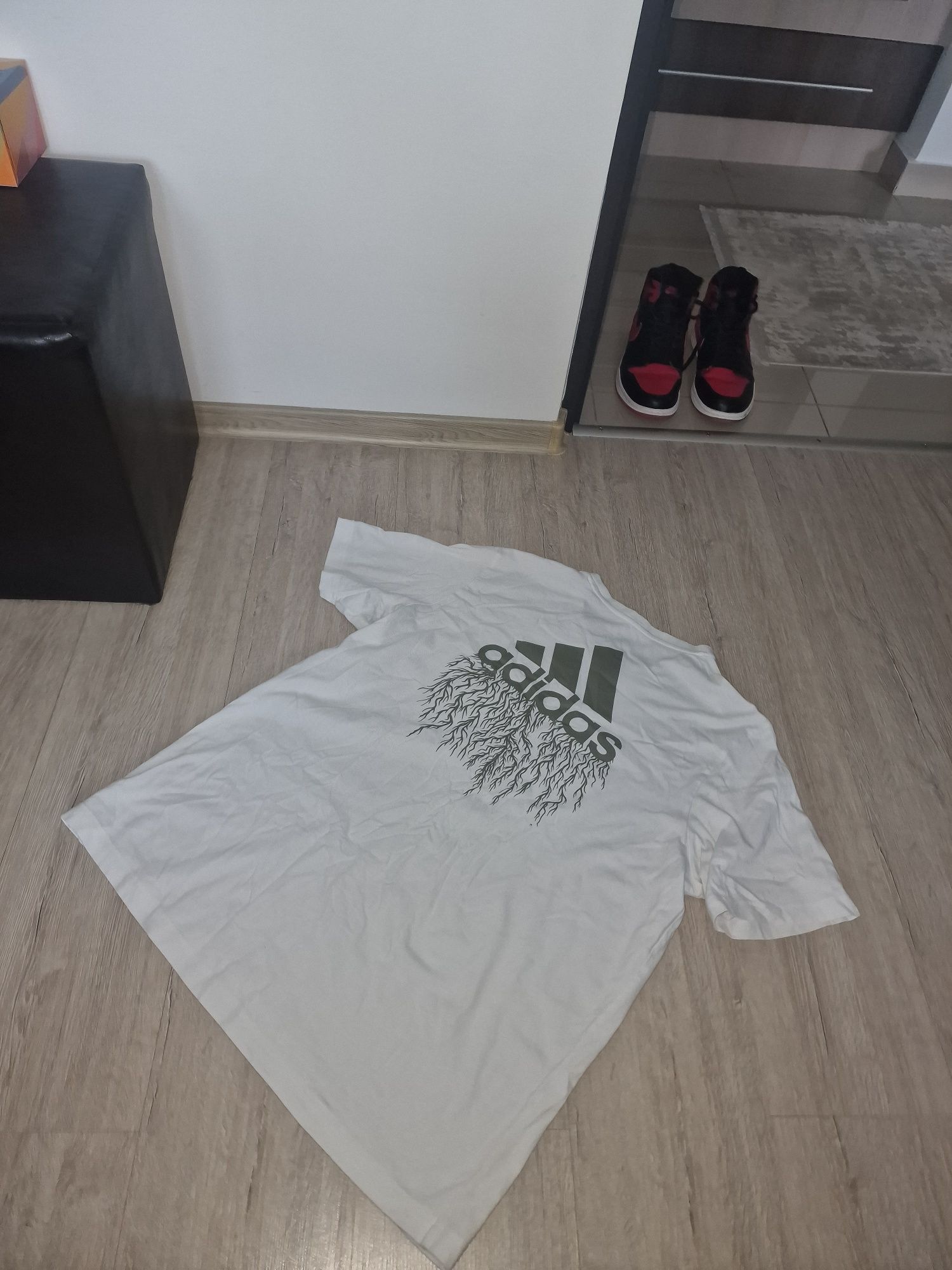 Tricou Adidas mărimea L