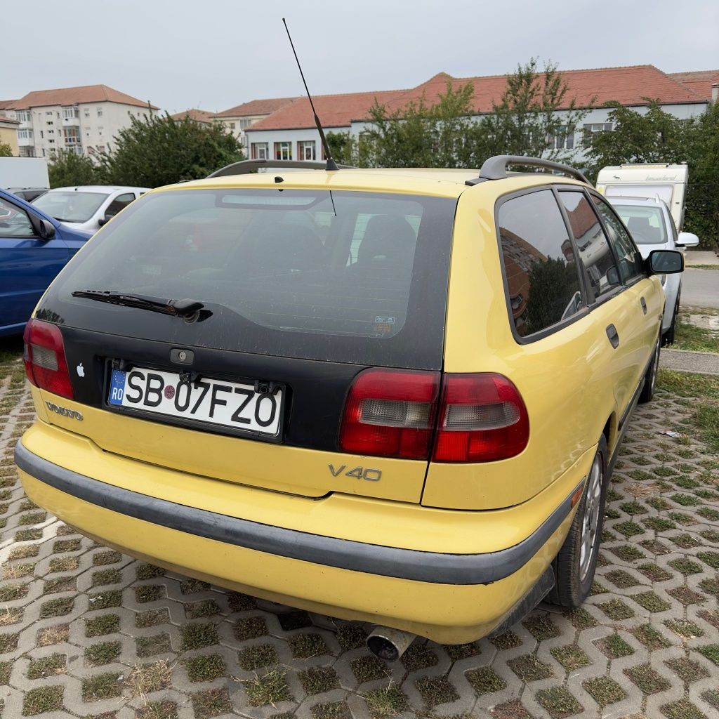 Vand Volvo v40 1.8 benzina