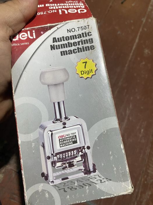 Avtomatik shtampovniy apparat