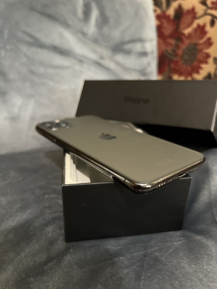 Iphone 11 PRO MAX 64GB Като Нов!