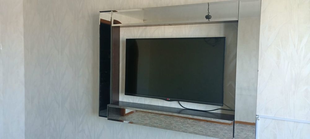 Продается навесная тумба под телевизор 5 000 тенге