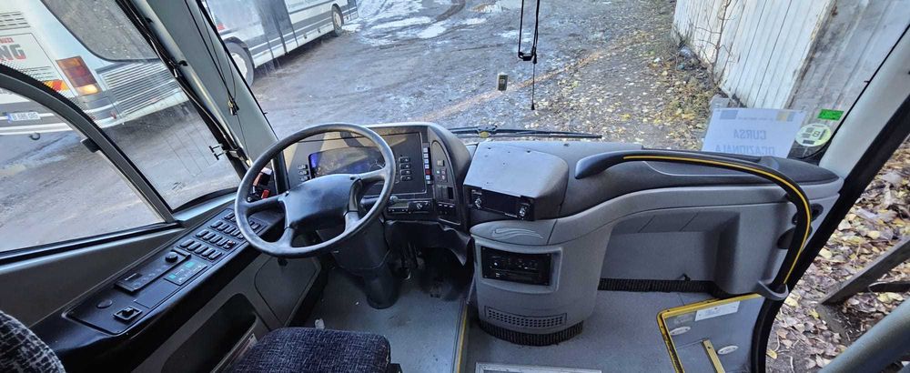 Vand Autocar MERCEDES HTAE06 OC500 an 2007 cutie automata 55+1 locuri